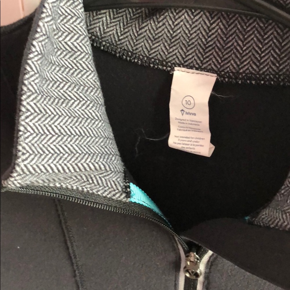 Ivivva pullover - Picture 2 of 4